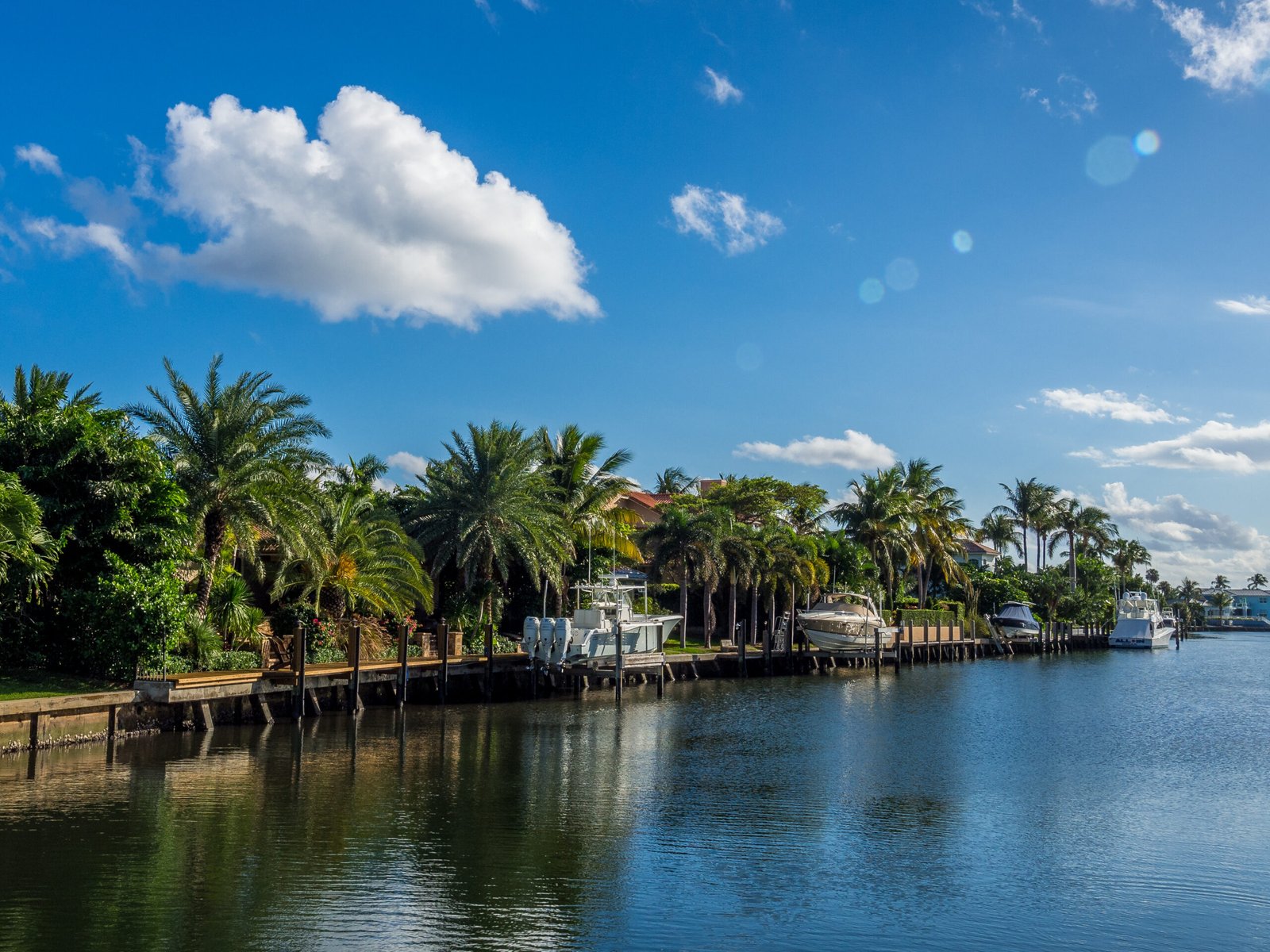 living in Tarpon Springs Florida waterfront neighborhood